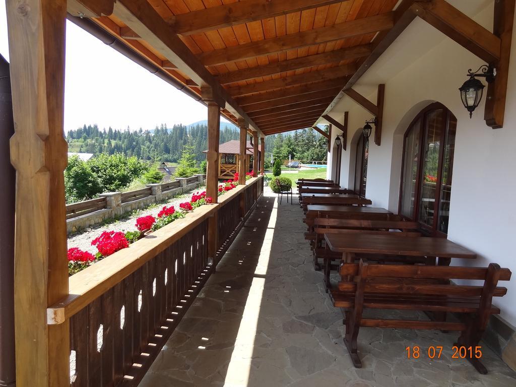 Alpenhof Pansion Hotel Slavske Bagian luar foto